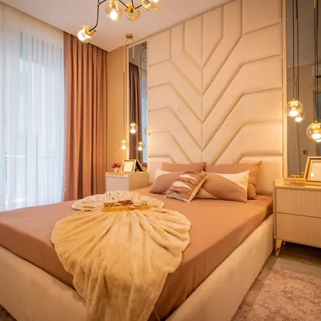 Luxury In The Center Of 100m To The Sea アパート *