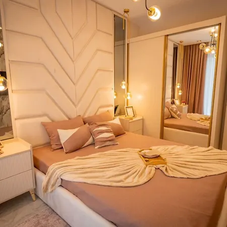 Luxury In The Center Of 100m To The Sea アパート アランヤ