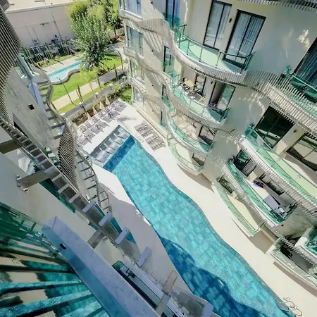 Luxury In The Center Of 100m To The Sea
