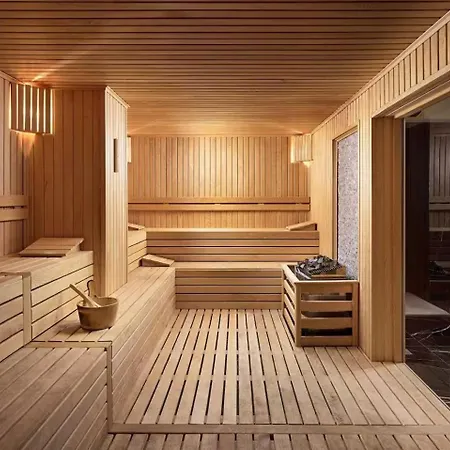 Luxury In The Center Of 100m To The Sea