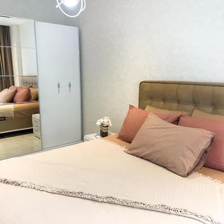 Luxury In The Center Of 100m To The Sea アパート アランヤ